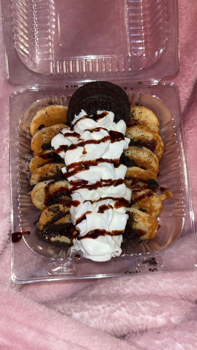 Oreo mini pancakes with whipped topping